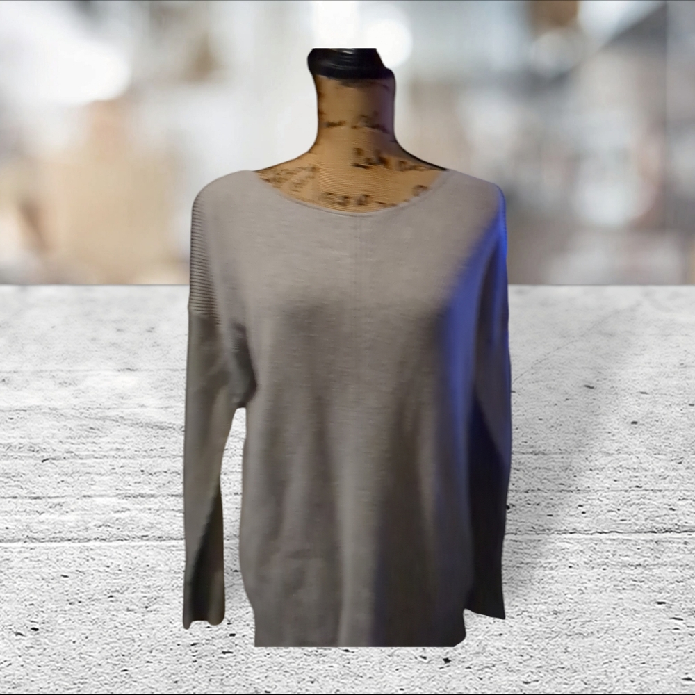 Banana Republic sweater size L